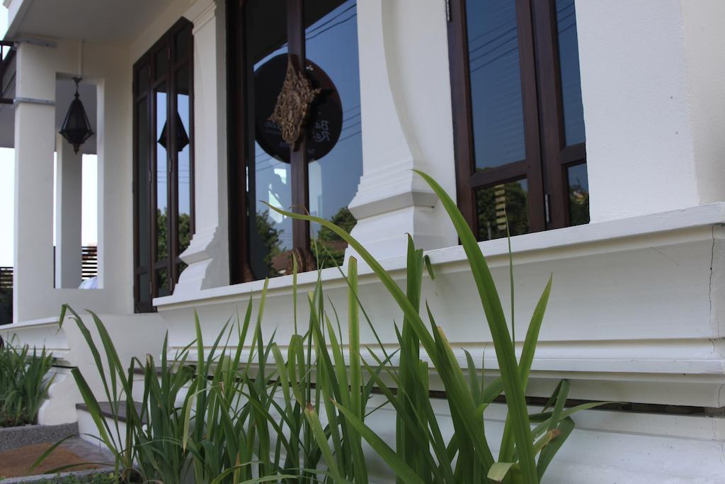 Baan Ratchiangsaen Hotel Chiang Mai Luaran gambar