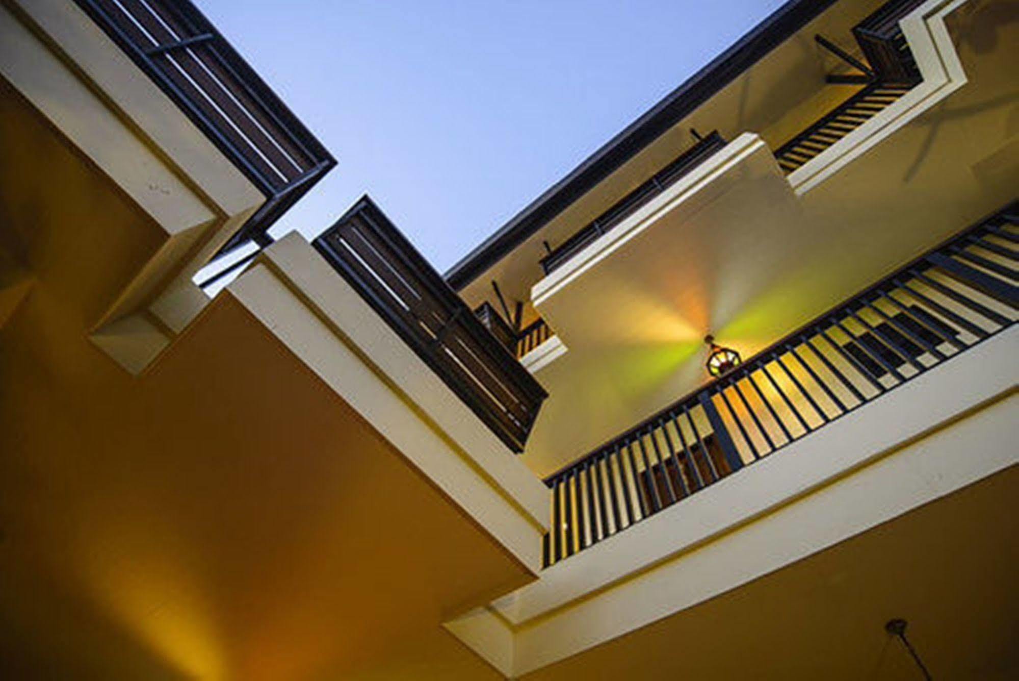Baan Ratchiangsaen Hotel Chiang Mai Luaran gambar
