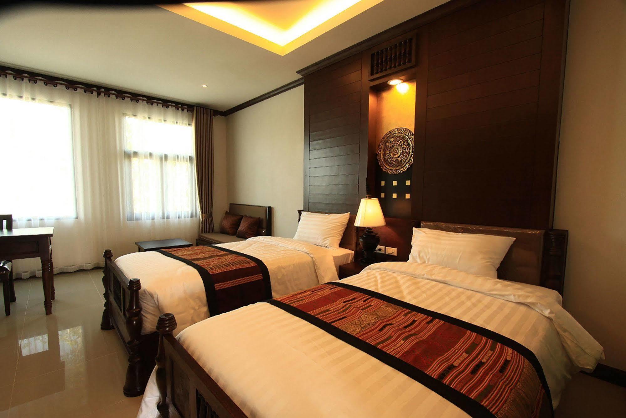 Baan Ratchiangsaen Hotel Chiang Mai Luaran gambar