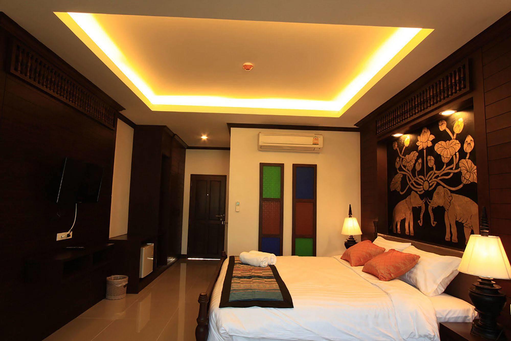 Baan Ratchiangsaen Hotel Chiang Mai Luaran gambar